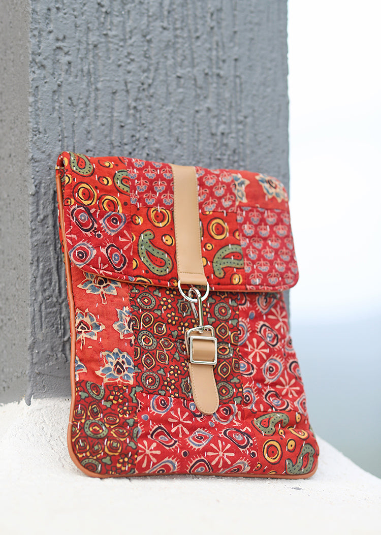 FARAH Laptop Sleeve- 01