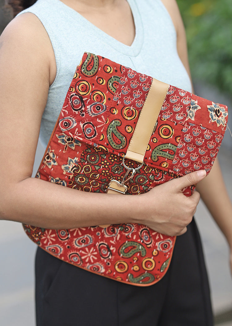 FARAH Laptop Sleeve- 01