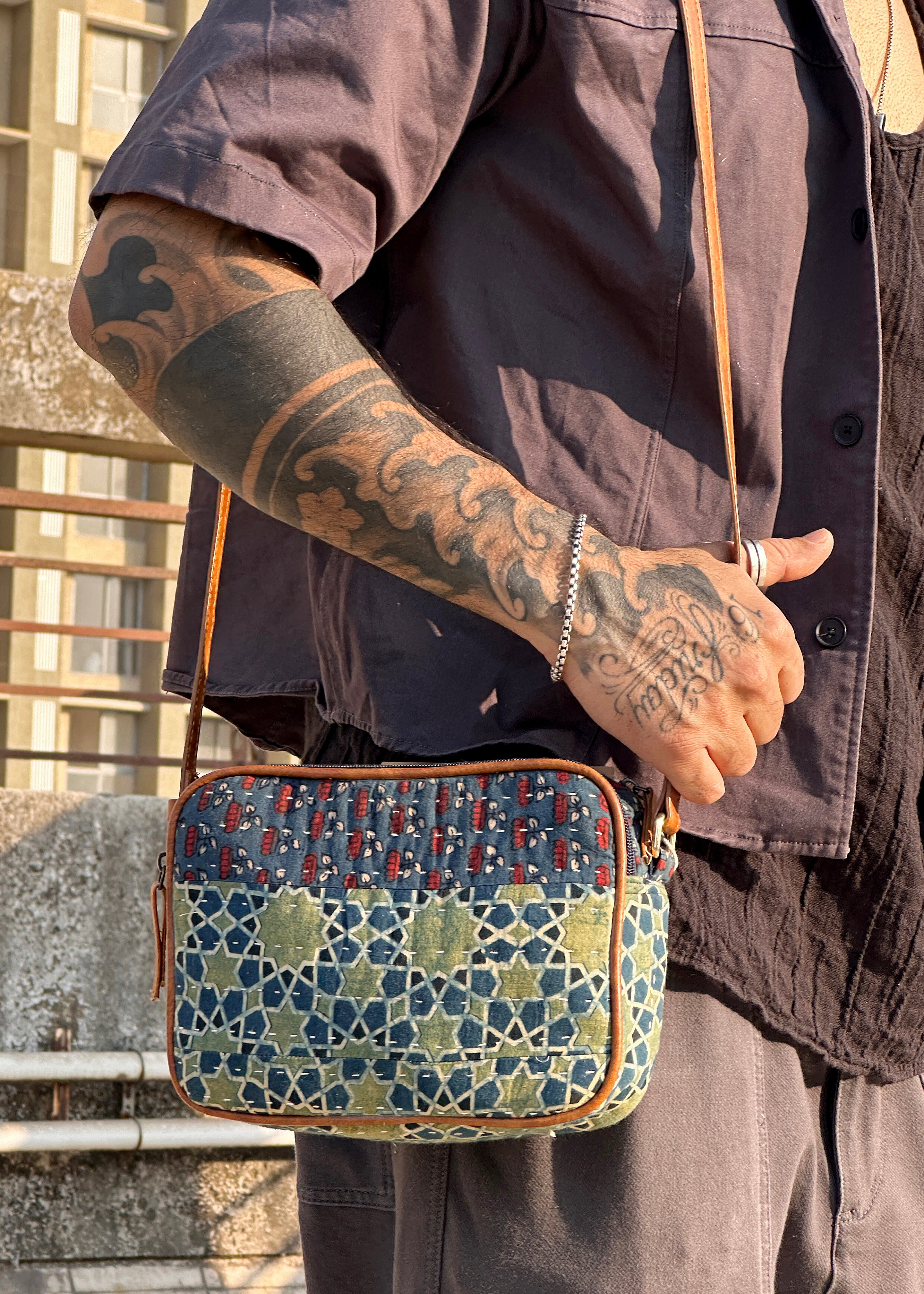 QALA Sling Bag- 02
