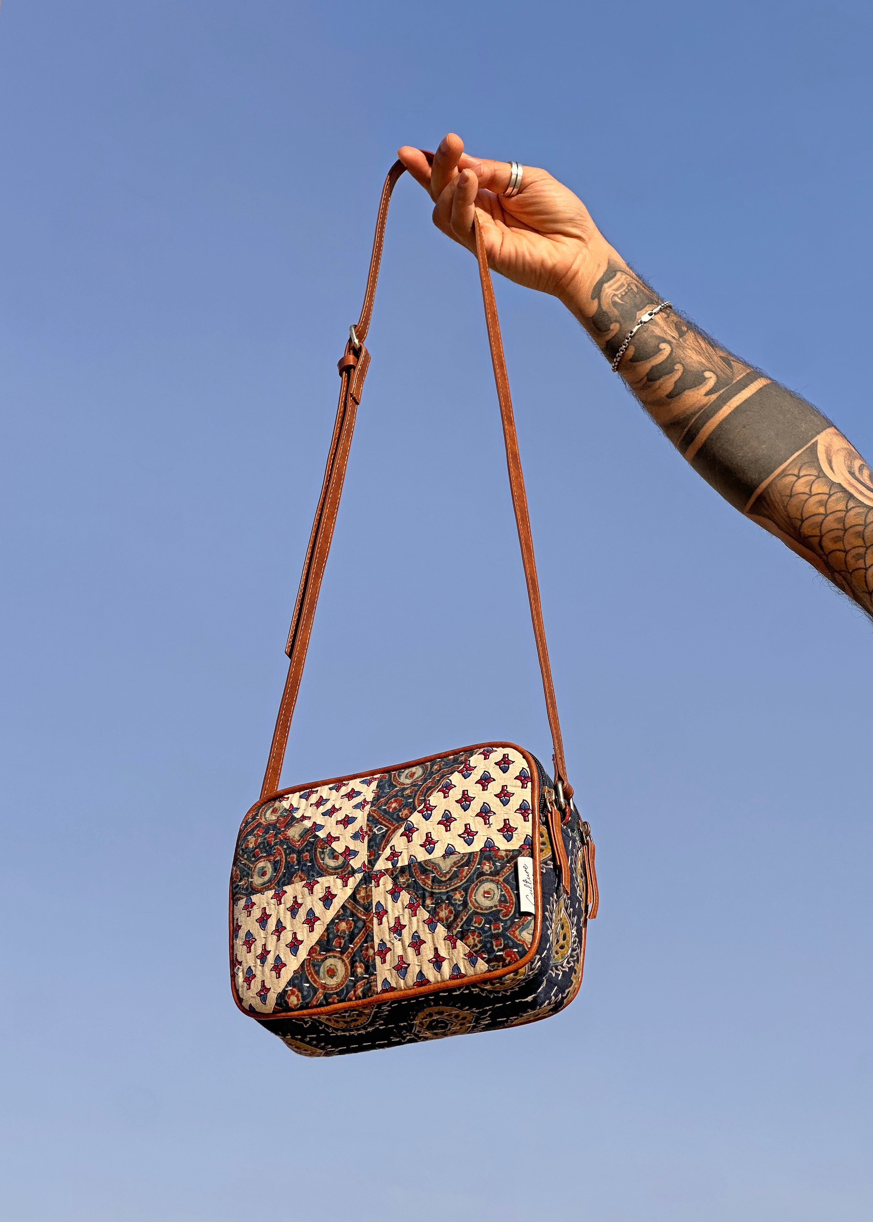 QALA Sling Bag- 04