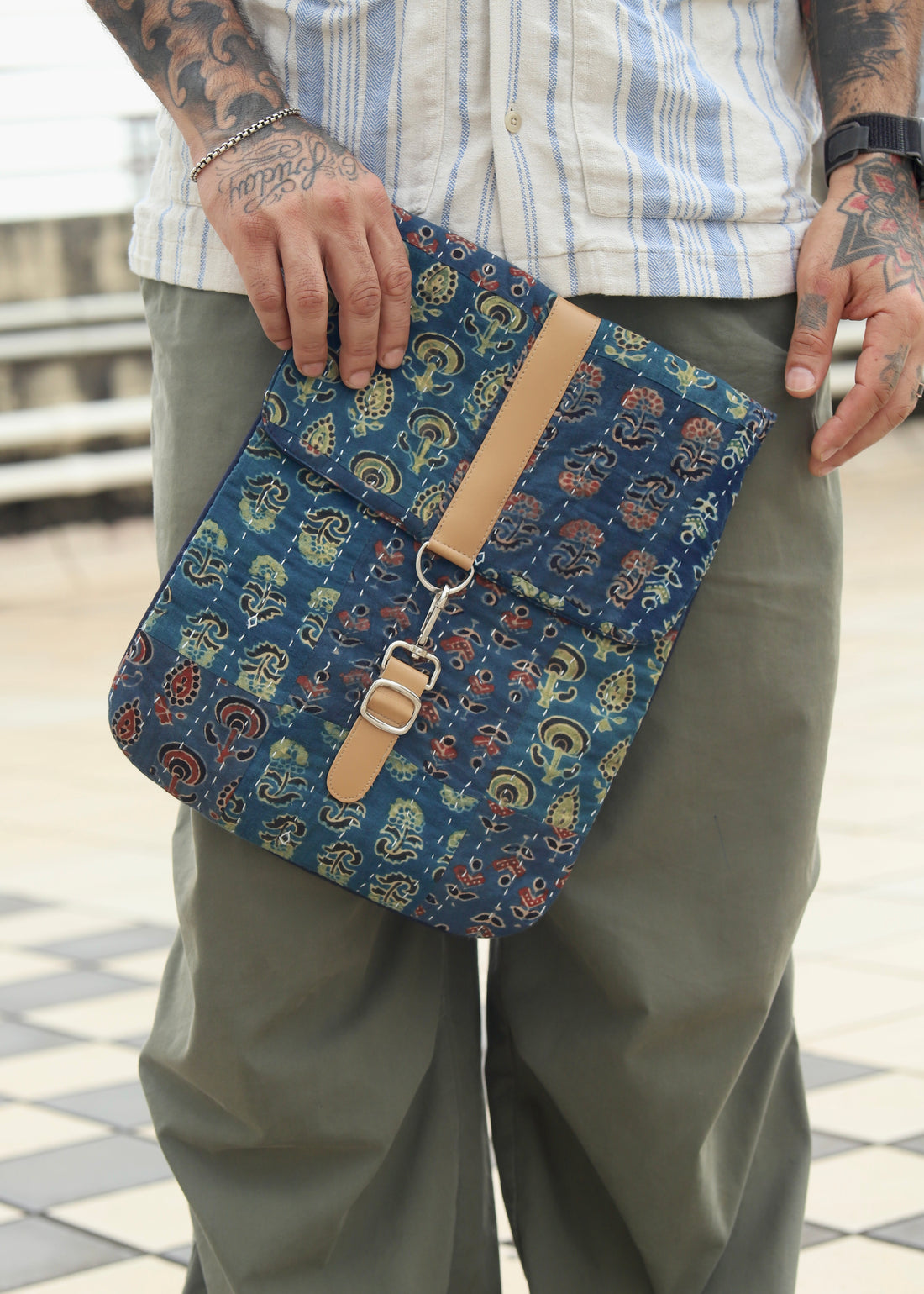 FARAH Laptop Sleeve- 02
