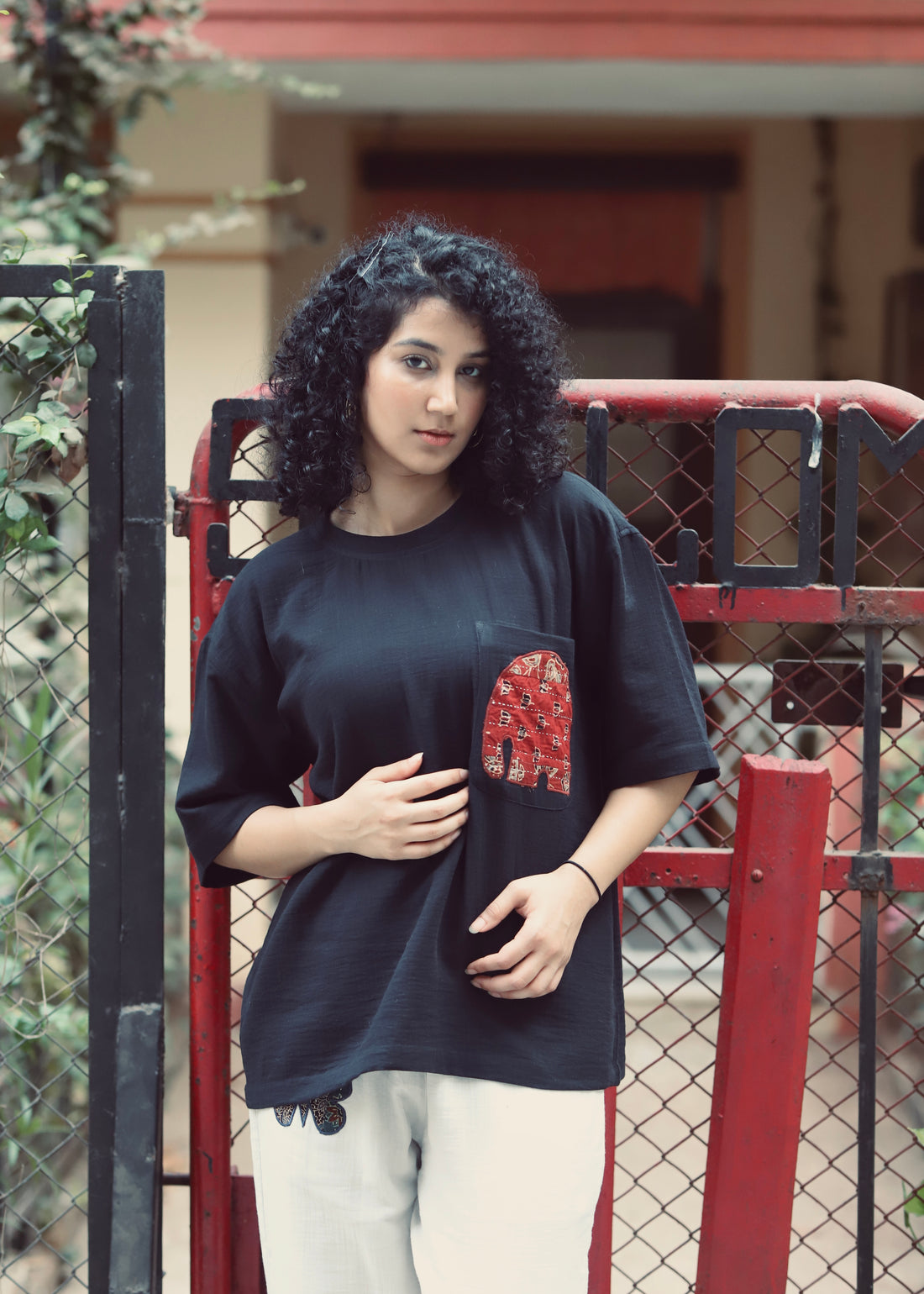 Haathi Appliqué Woven Tee